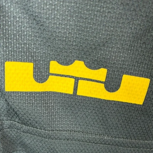 Nike LeBron James Dri-FIT Basketball Shorts Mens XXL Grey Yellow Zipper Pockets - Picture 6 of 7